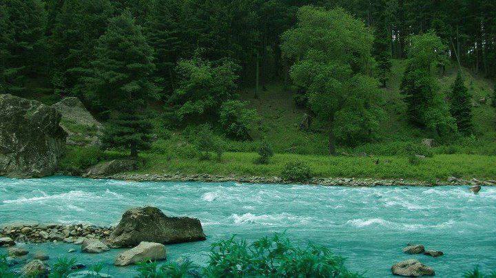 خوبصورت منظر دریائے نیلم پاکستان 